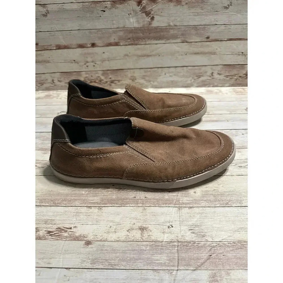 Clarks Slip-On Shoe Canvas Size 10.5 Brown Walking Casual Comfy Rubber Sole - Picture 5 of 11